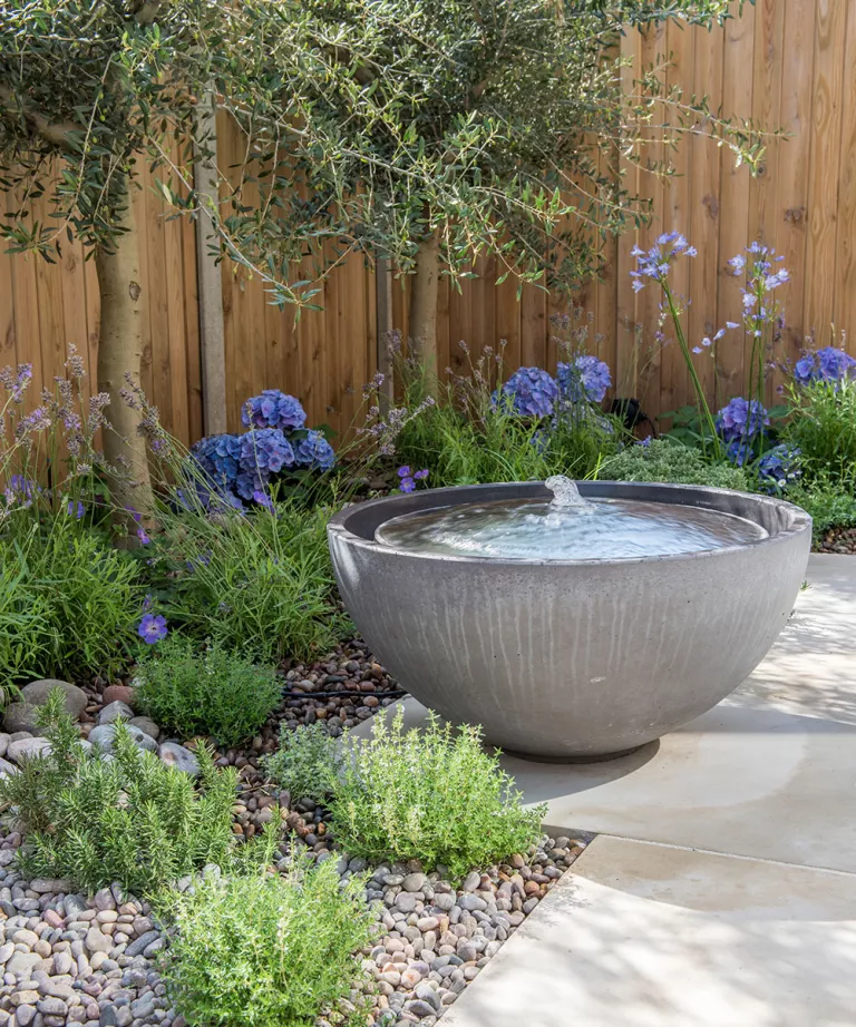Garden pond ideas – 10 beautiful backyard ponds 3 Garden pond ideas – 10 beautiful backyard ponds