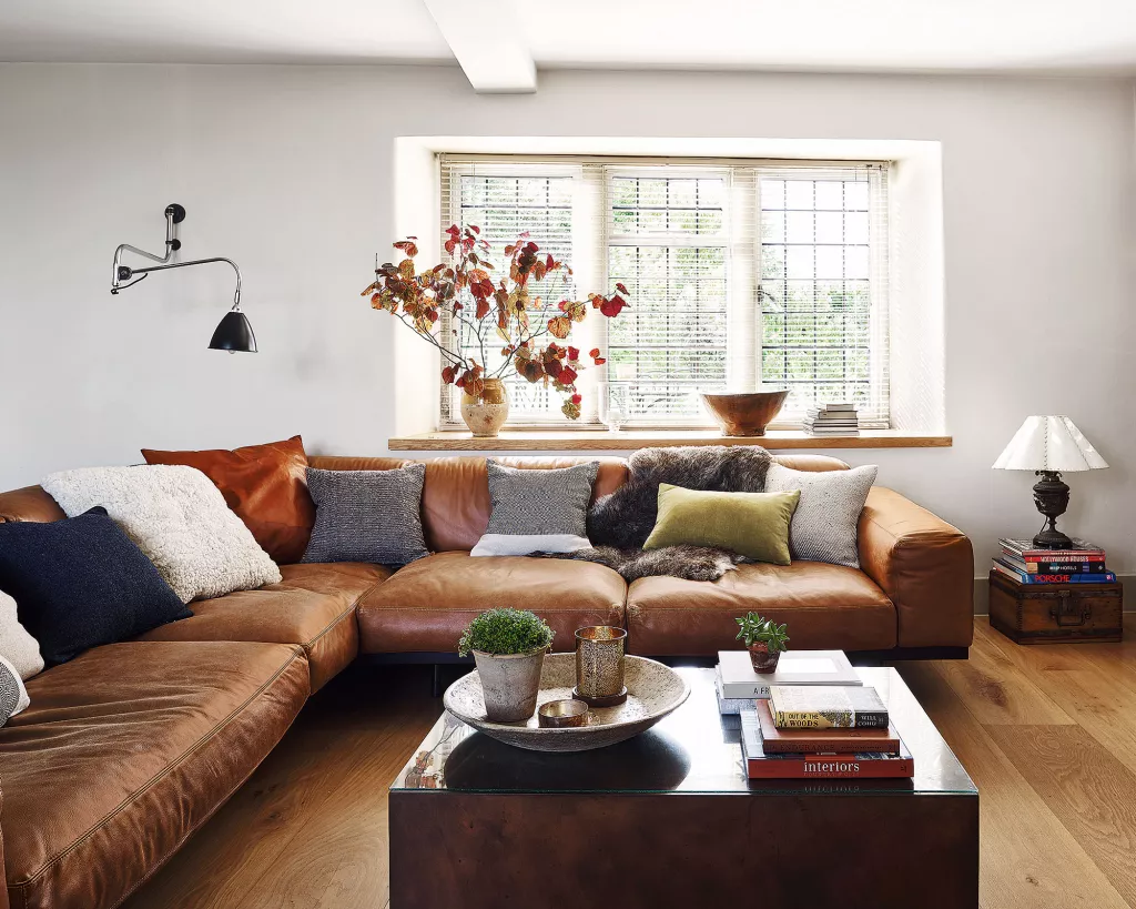 These 5 living room colors will fall out of fashion in 2023 – according to designers in the know