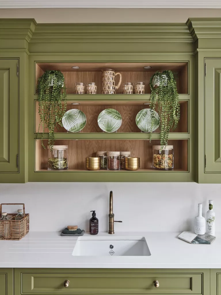 What colors go with green? Professionals propose these harmonious pairings for successful schemes